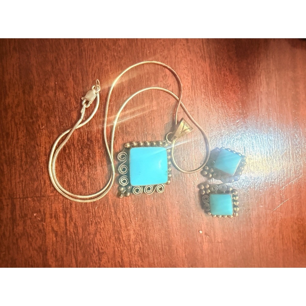 Turquoise & Sterling Silver .925 pendant, necklace,‎ Earrings SET. Mexico